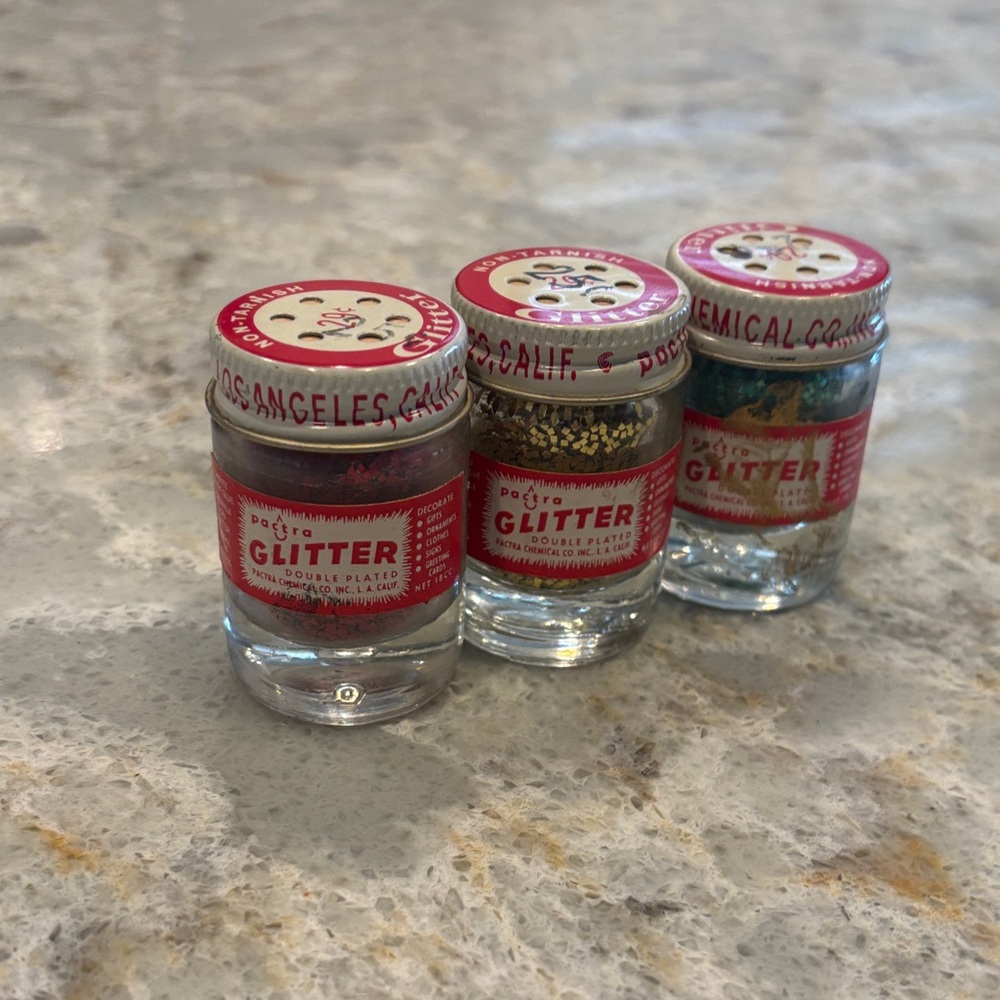 Vintage collectible crafting glitter by Chemical Company
Gold/Red/Green